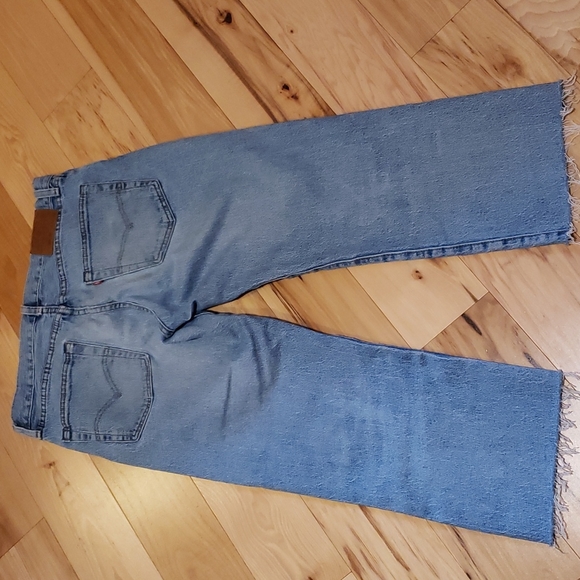 Levi's 501 93 Cropped Jeans - Picture 6 of 12